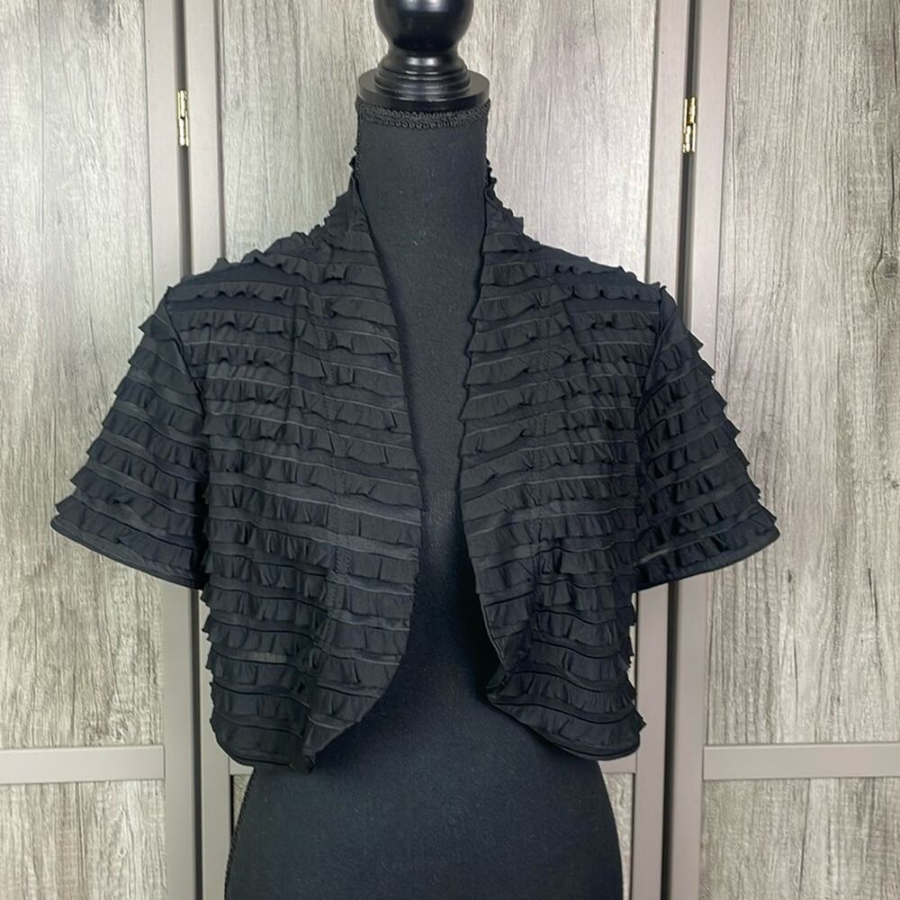 New! Chico’s black Bonnie bolero cropped shirt sleeves ruffled shrug women's 1